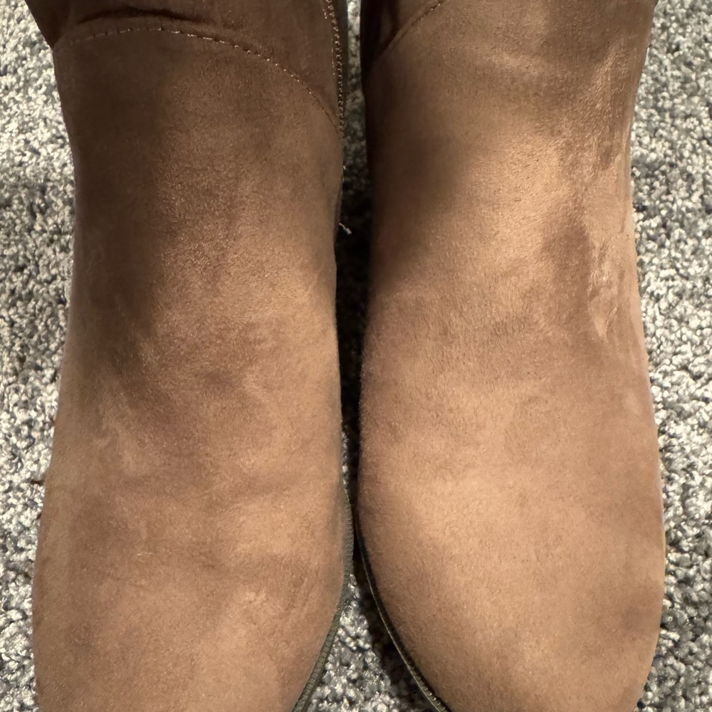 Journee Women's Taupe Wide Calf Knee-High Boots Size 8 EUC - Picture 10 of 16